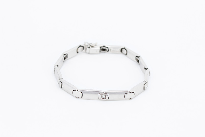 Pulsera de oro blanco de 18k con diamantes. de segunda mano. Joyería de ocasión | ROYALHYSTERIA