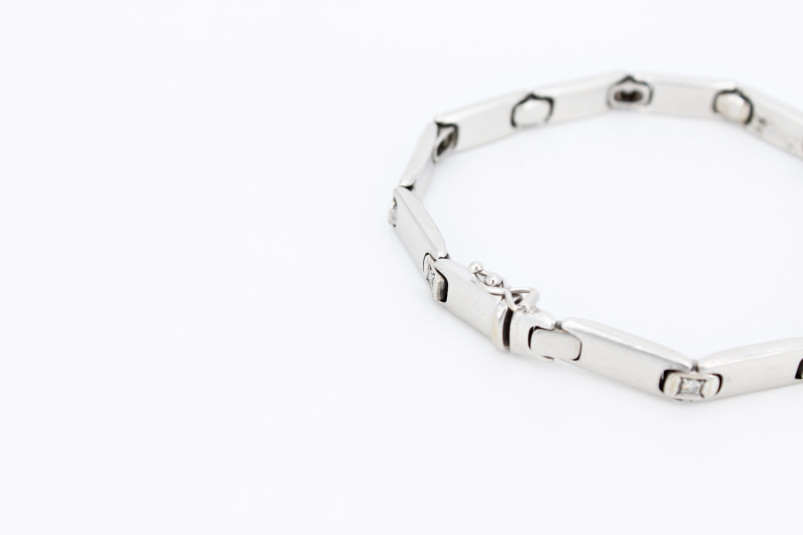 Pulsera de oro blanco de 18k con diamantes. de segunda mano. Joyería de ocasión | ROYALHYSTERIA