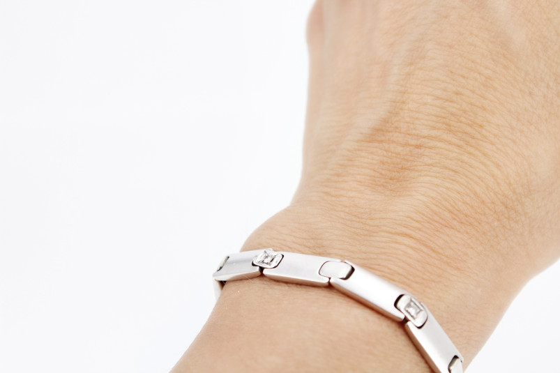 Pulsera de oro blanco de 18k con diamantes. de segunda mano. Joyería de ocasión | ROYALHYSTERIA