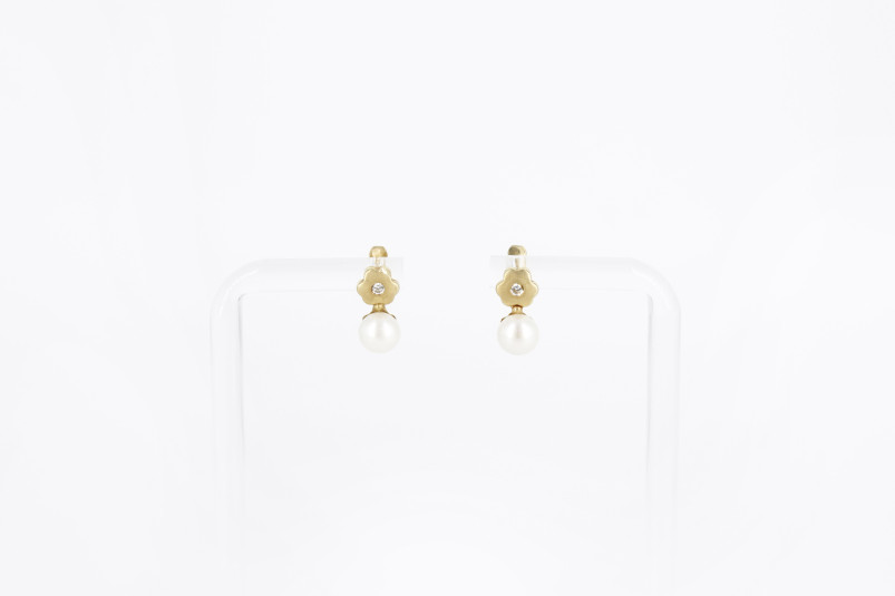 Pendiente de oro de 18k. de segunda mano. Joyería de ocasión | ROYALHYSTERIA