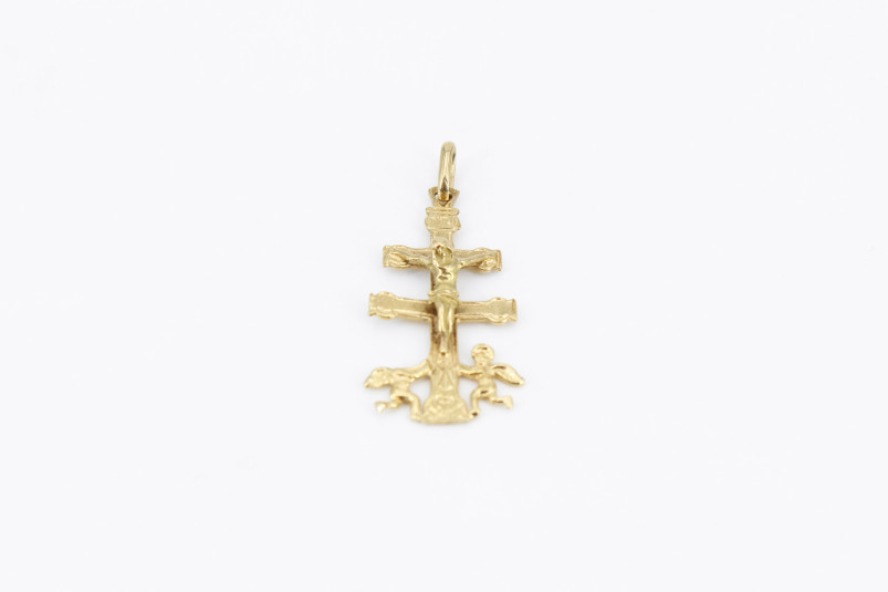 Cruz de oro de 18k. de segunda mano. Joyería de ocasión | ROYALHYSTERIA