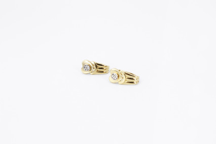 Pendiente de oro de 18k. de segunda mano. Joyería de ocasión | ROYALHYSTERIA