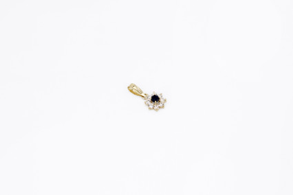 Colgante de oro de 18k. de segunda mano. Joyería de ocasión | ROYALHYSTERIA