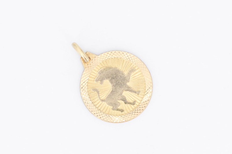 Colgante de oro de 18k. de segunda mano. Joyería de ocasión | ROYALHYSTERIA