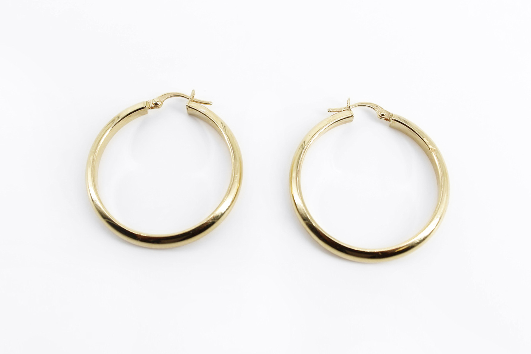 Aro de oro de 18k. de segunda mano. Joyería de ocasión | ROYALHYSTERIA