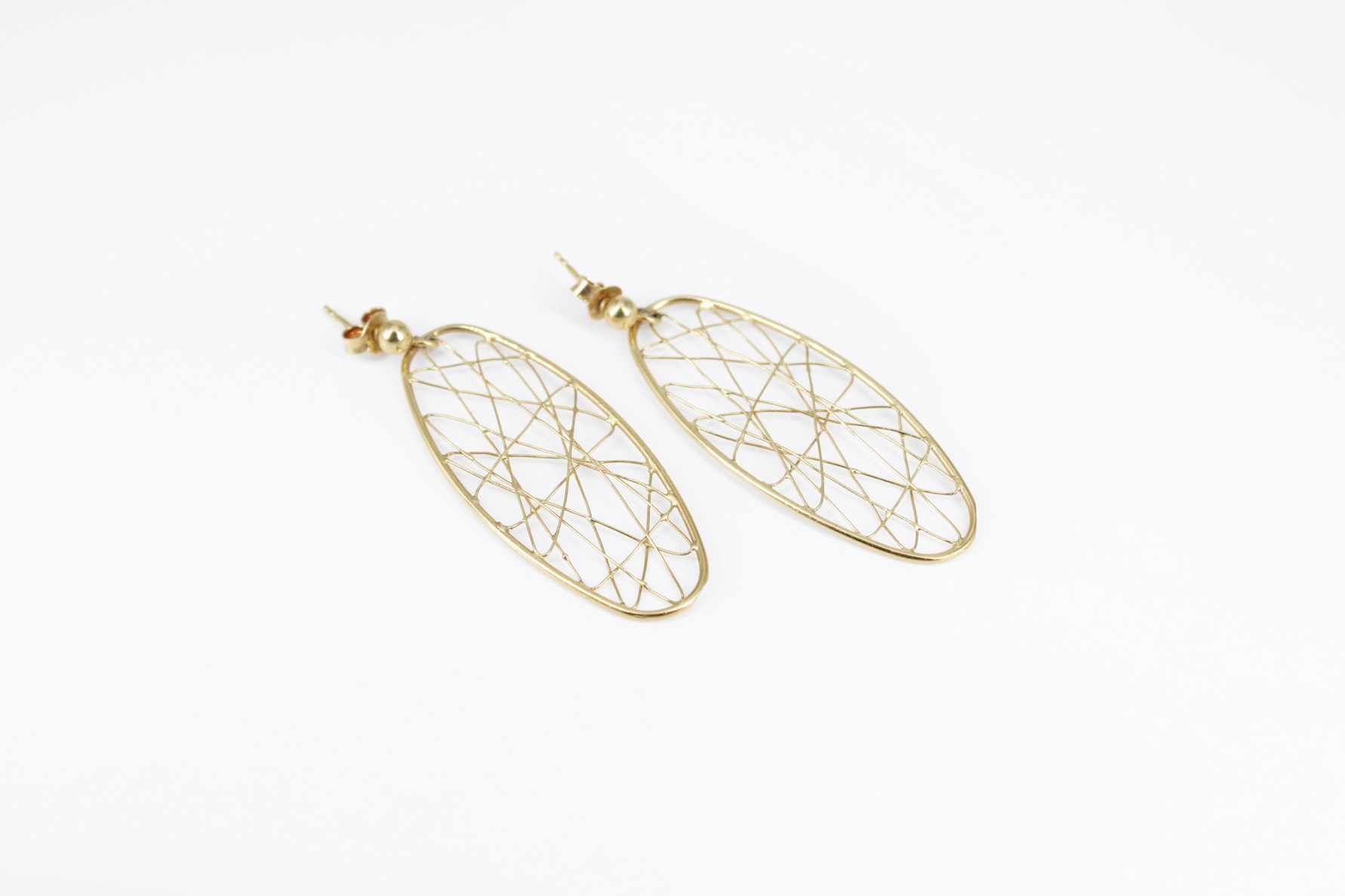 Pendiente de oro de 18k. de segunda mano. Joyería de ocasión | ROYALHYSTERIA