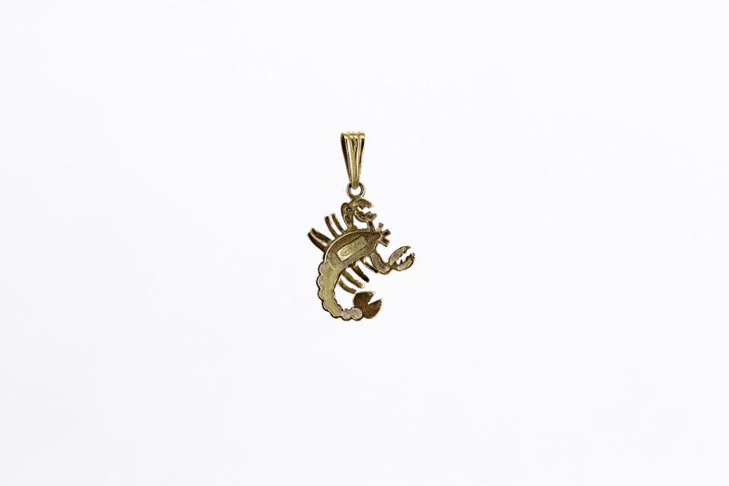 Colgante de oro de 18k. de segunda mano. Joyería de ocasión | ROYALHYSTERIA