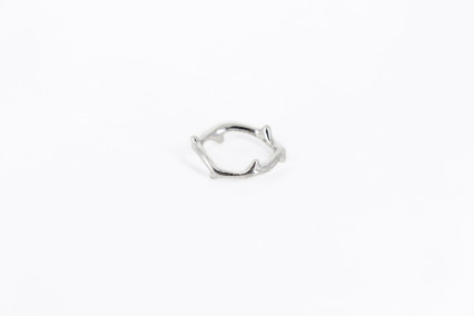 Anillo de oro blanco de 18k. de segunda mano. Joyería de ocasión | ROYALHYSTERIA