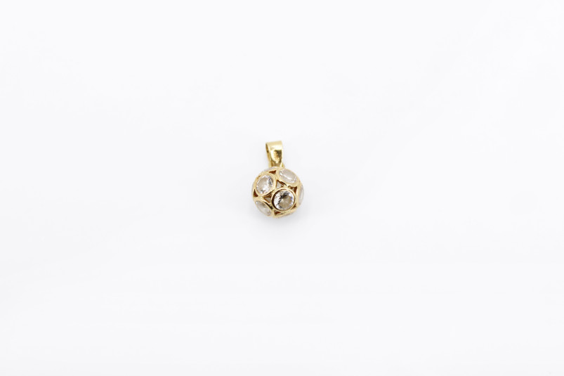 Colgante de oro de 18k. de segunda mano. Joyería de ocasión | ROYALHYSTERIA
