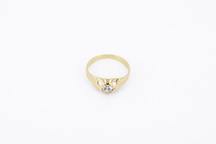 Solitario de oro de 18k. de segunda mano. Joyería de ocasión | ROYALHYSTERIA