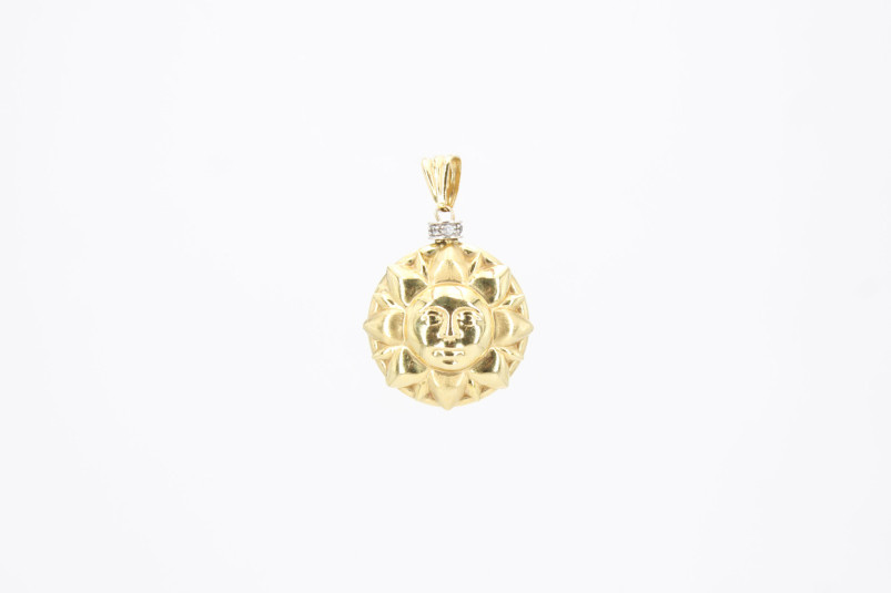 Colgante de oro de 18k. de segunda mano. Joyería de ocasión | ROYALHYSTERIA