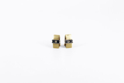 Pendiente de oro combinado de 18k. de segunda mano. Joyería de ocasión | ROYALHYSTERIA