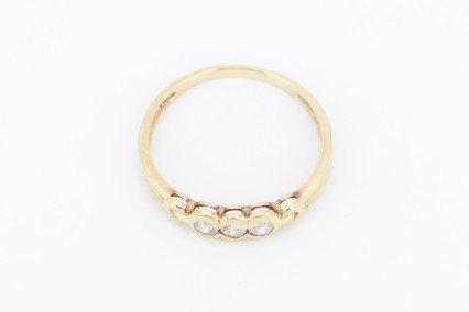 Anillo de oro de 18k. de segunda mano. Joyería de ocasión | ROYALHYSTERIA