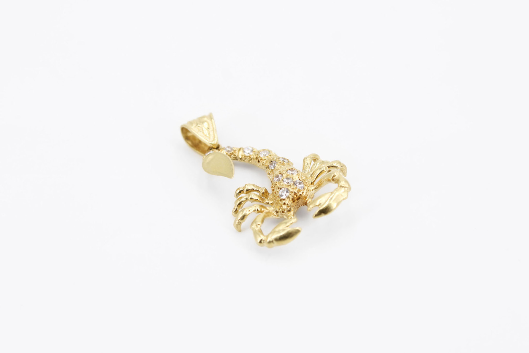 Colgante de oro de 18k. de segunda mano. Joyería de ocasión | ROYALHYSTERIA
