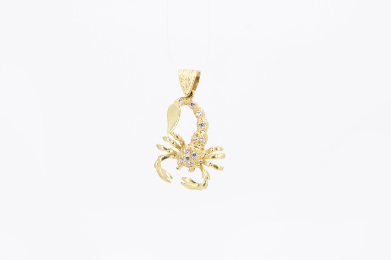 Colgante de oro de 18k. de segunda mano. Joyería de ocasión | ROYALHYSTERIA