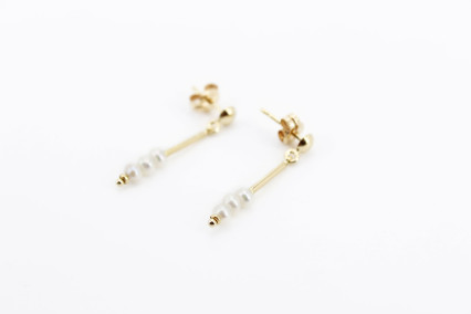 Pendiente de oro de 18k. de segunda mano. Joyería de ocasión | ROYALHYSTERIA