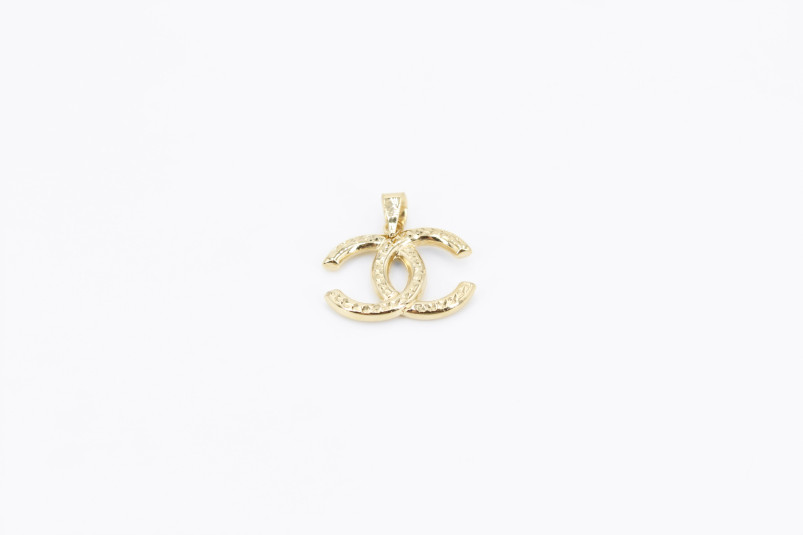 Colgante de oro de 18k. de segunda mano. Joyería de ocasión | ROYALHYSTERIA