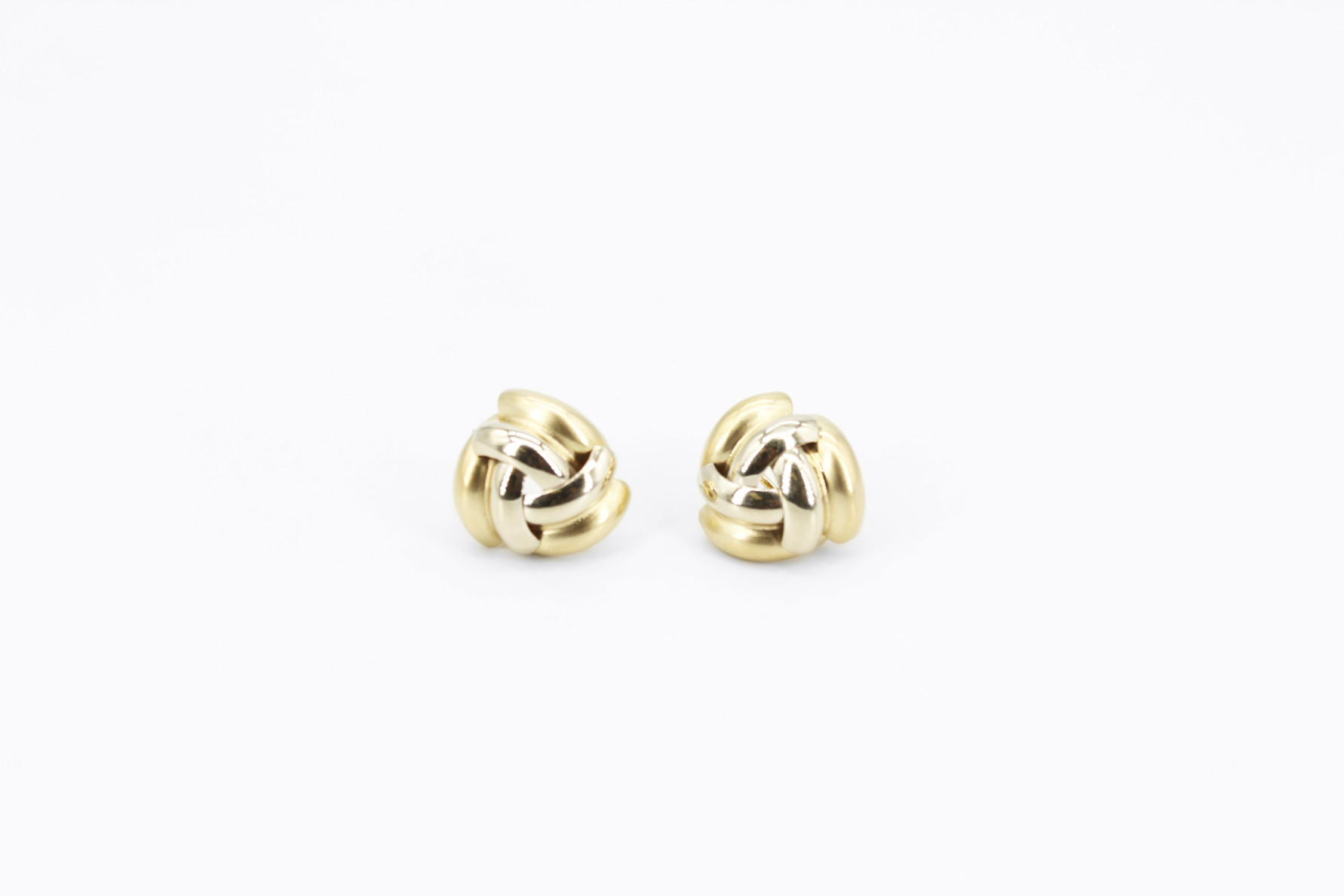 Pendiente de oro combinado de 18k. de segunda mano. Joyería de ocasión | ROYALHYSTERIA