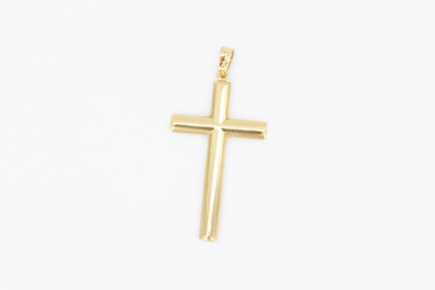 Cruz de oro de 18k. de segunda mano. Joyería de ocasión | ROYALHYSTERIA