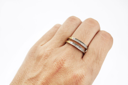 Anillo de oro de 18k. de segunda mano. Joyería de ocasión | ROYALHYSTERIA