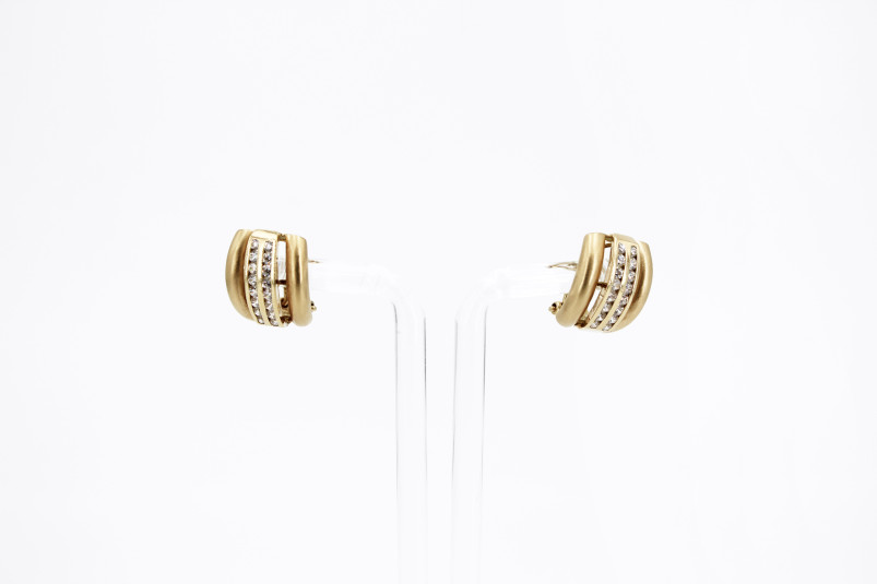 Pendiente de oro de 18k. de segunda mano. Joyería de ocasión | ROYALHYSTERIA