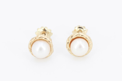 Pendiente de oro de 18k. de segunda mano. Joyería de ocasión | ROYALHYSTERIA