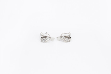 Pendiente de oro blanco de 18k con diamantes. de segunda mano. Joyería de ocasión | ROYALHYSTERIA