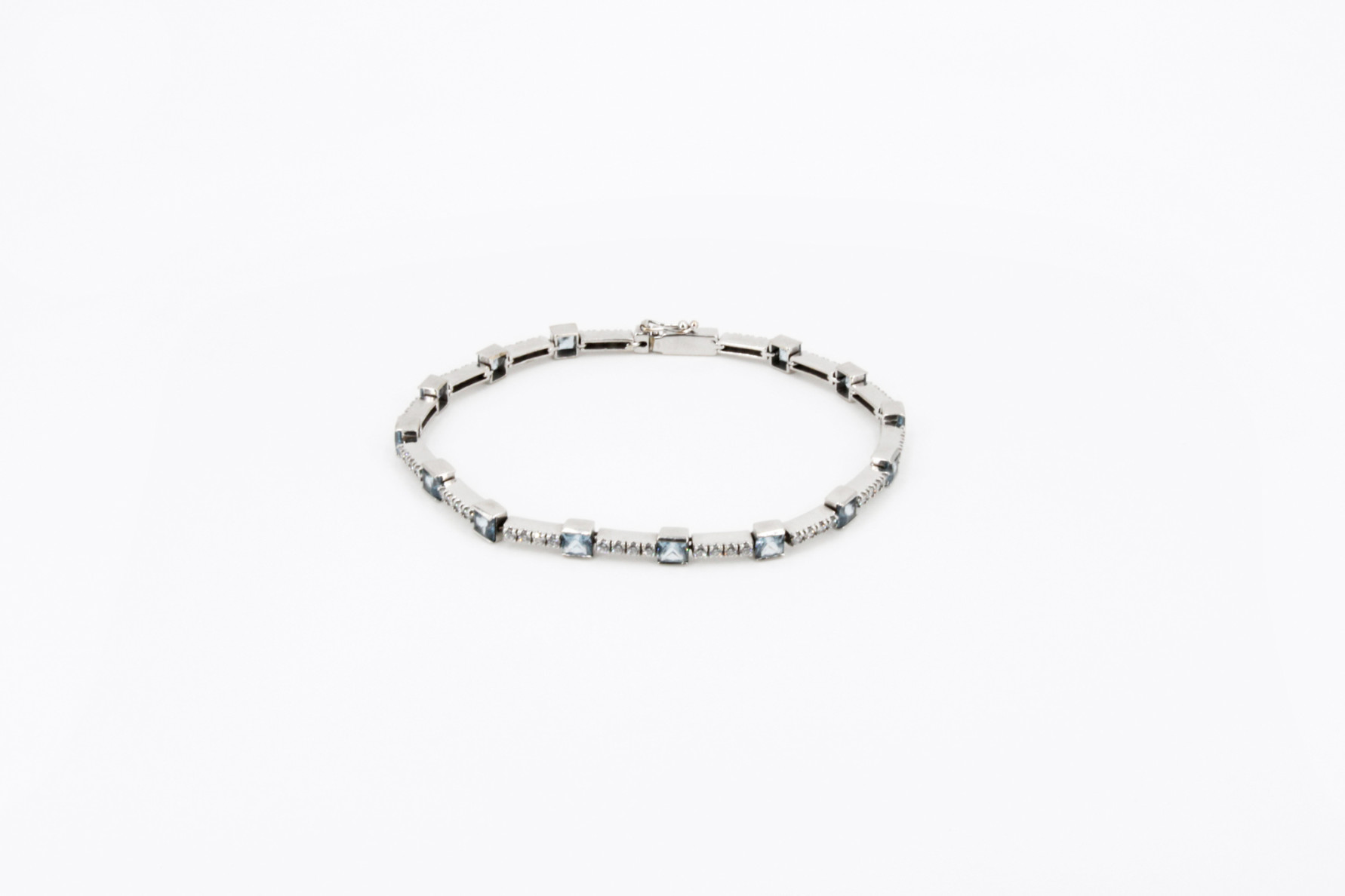 Pulsera de oro blanco de 18k. de segunda mano. Joyería de ocasión | ROYALHYSTERIA