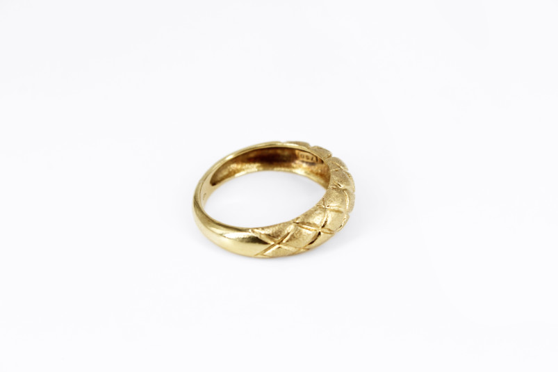 Anillo de oro de 18k. de segunda mano. Joyería de ocasión | ROYALHYSTERIA