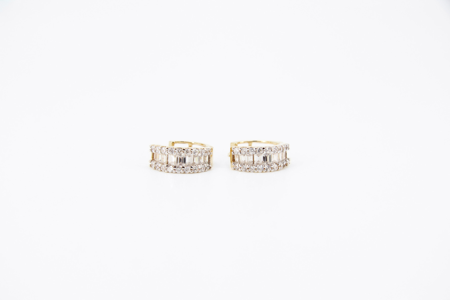 Pendiente de oro de 18k. de segunda mano. Joyería de ocasión | ROYALHYSTERIA