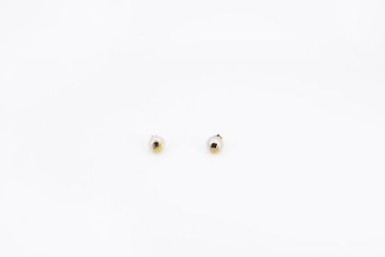 Pendiente de oro de 18k. de segunda mano. Joyería de ocasión | ROYALHYSTERIA