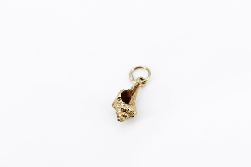 Colgante de oro de 18k. de segunda mano. Joyería de ocasión | ROYALHYSTERIA