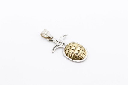 Colgante de oro combinado de 18k. de segunda mano. Joyería de ocasión | ROYALHYSTERIA