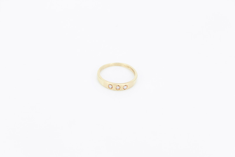 Anillo de oro de 18k. de segunda mano. Joyería de ocasión | ROYALHYSTERIA