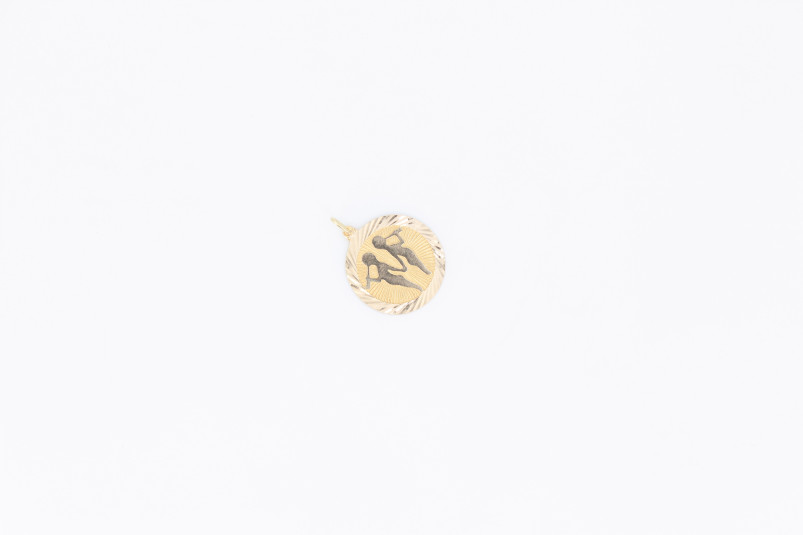 Medalla de oro de 18k. de segunda mano. Joyería de ocasión | ROYALHYSTERIA